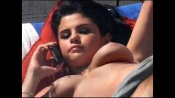 Selena desnuda