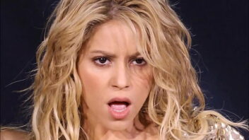 Shakira en tanga