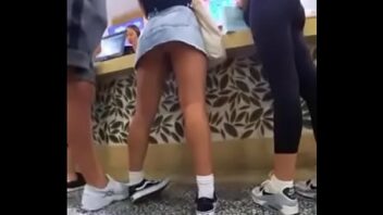 Chicas mostrando calzones
