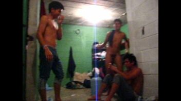 Chicos desnudos gay