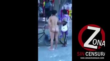 Desnudas en la alberca