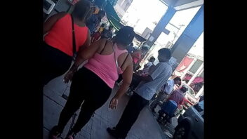 Mujeres buenotas en la calle