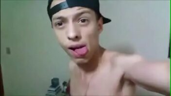 Porno gay con el vecino