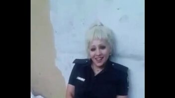 Video de policia masturbandose