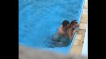 Videos de sexo en la piscina