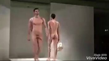 Desfile desnudos