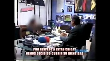 Mujer gordita en entrevista