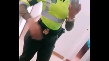 Porno de mujeresbtmricotas policias